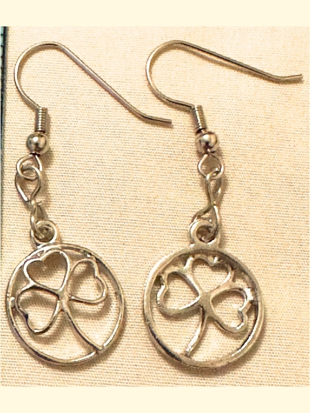 Silver Tone 3 Leaf Clover Shamrock Heart Circle Dangle Earrings Lucky Irish NWOT